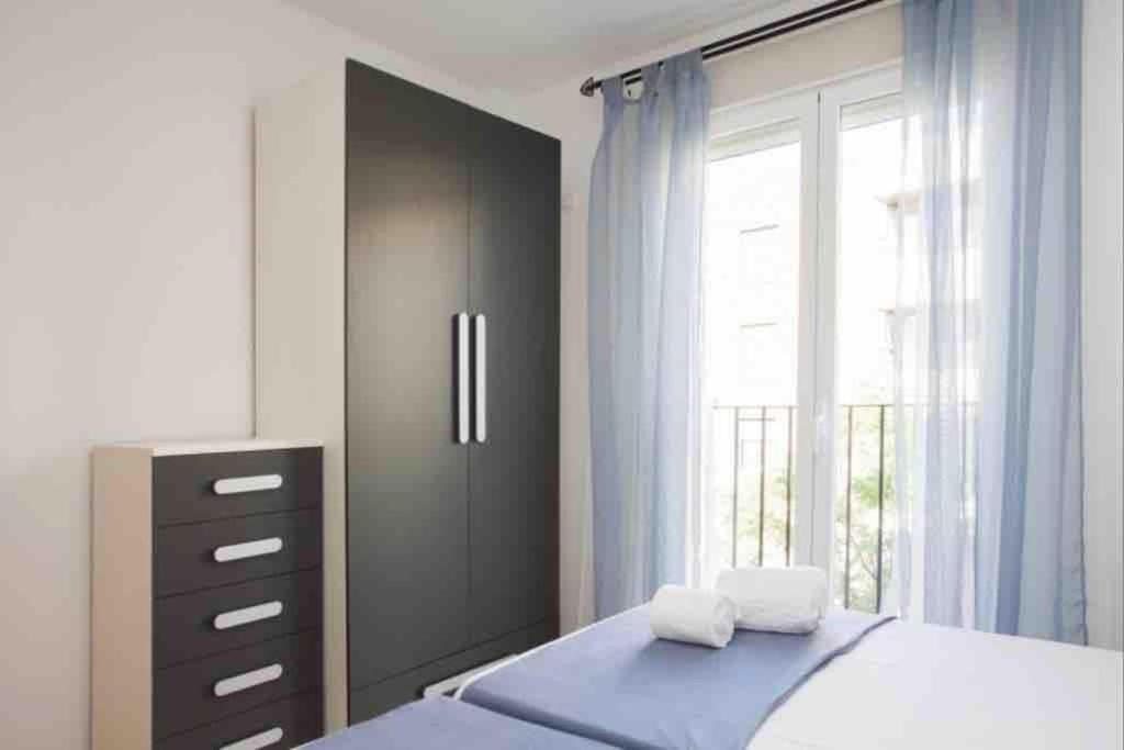 Cozy Flat Near Torres De Serrano Valencia Buitenkant foto