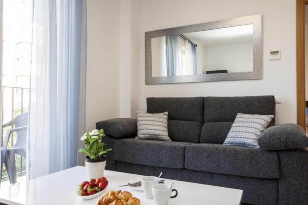 Cozy Flat Near Torres De Serrano Valencia Buitenkant foto